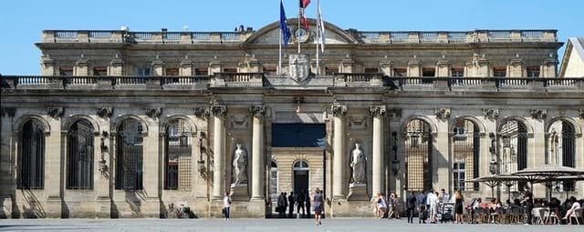La LFI veut tordre le PS dans l’agglomération bordelaise