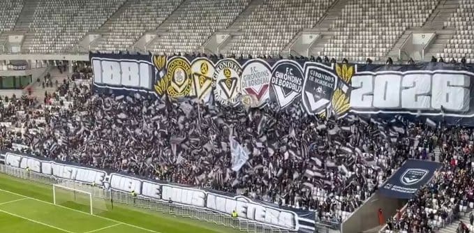 Supporters des Girondins de Bordeaux au stade Atlantique lors d'un match de Régional 1 contre le Stade Montois, octobre 2026.